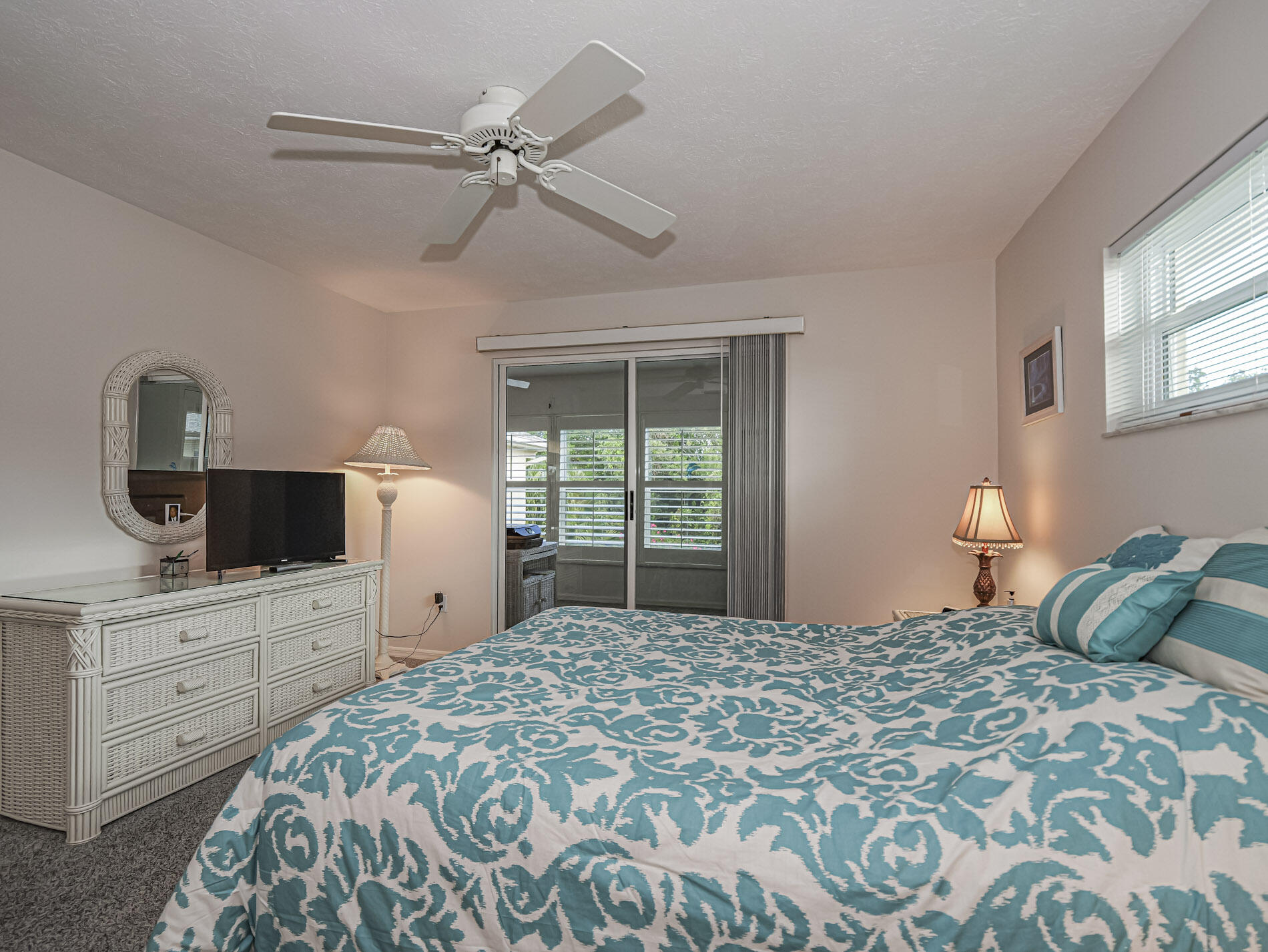 GROVE ISLE EAST CONDOMINIUM - Residential