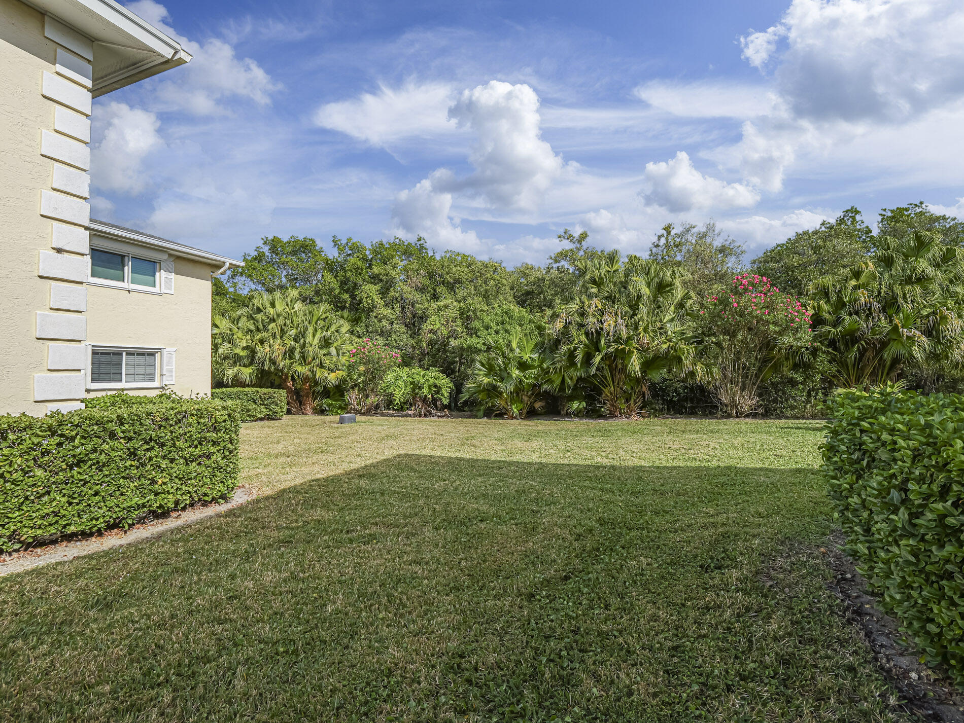 GROVE ISLE EAST CONDOMINIUM - Residential