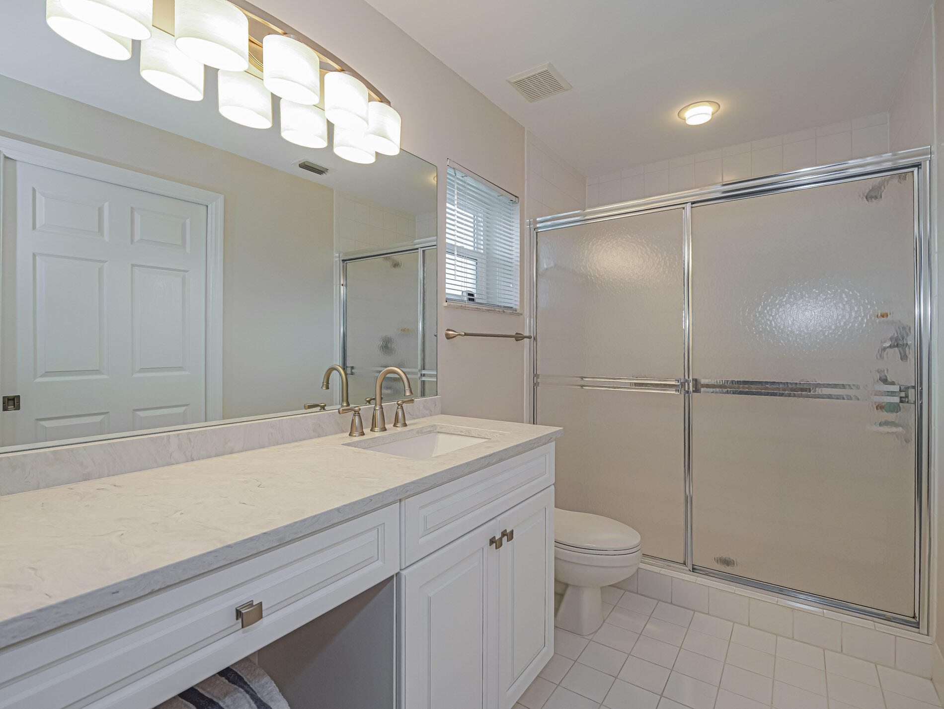 GROVE ISLE EAST CONDOMINIUM - Residential