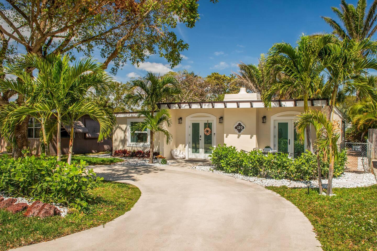 Spend your summer in style in this fully furnished 4-bedroom, 2-bathroom coastal-chic home, available June through October in sunny South Florida. Nestled in a quiet, laid-back neighborhood just minutes from the beach, this space blends comfort and class with stylish decor, airy vibes, and all the essentials for a short-term stay.Enjoy a bright, open layout, cozy lounge areas, and a serene outdoor patio -- perfect for relaxing or working remotely. The home is move-in ready and ideal for professionals, families, or anyone craving a peaceful escape with great access to all that South Florida offers.....