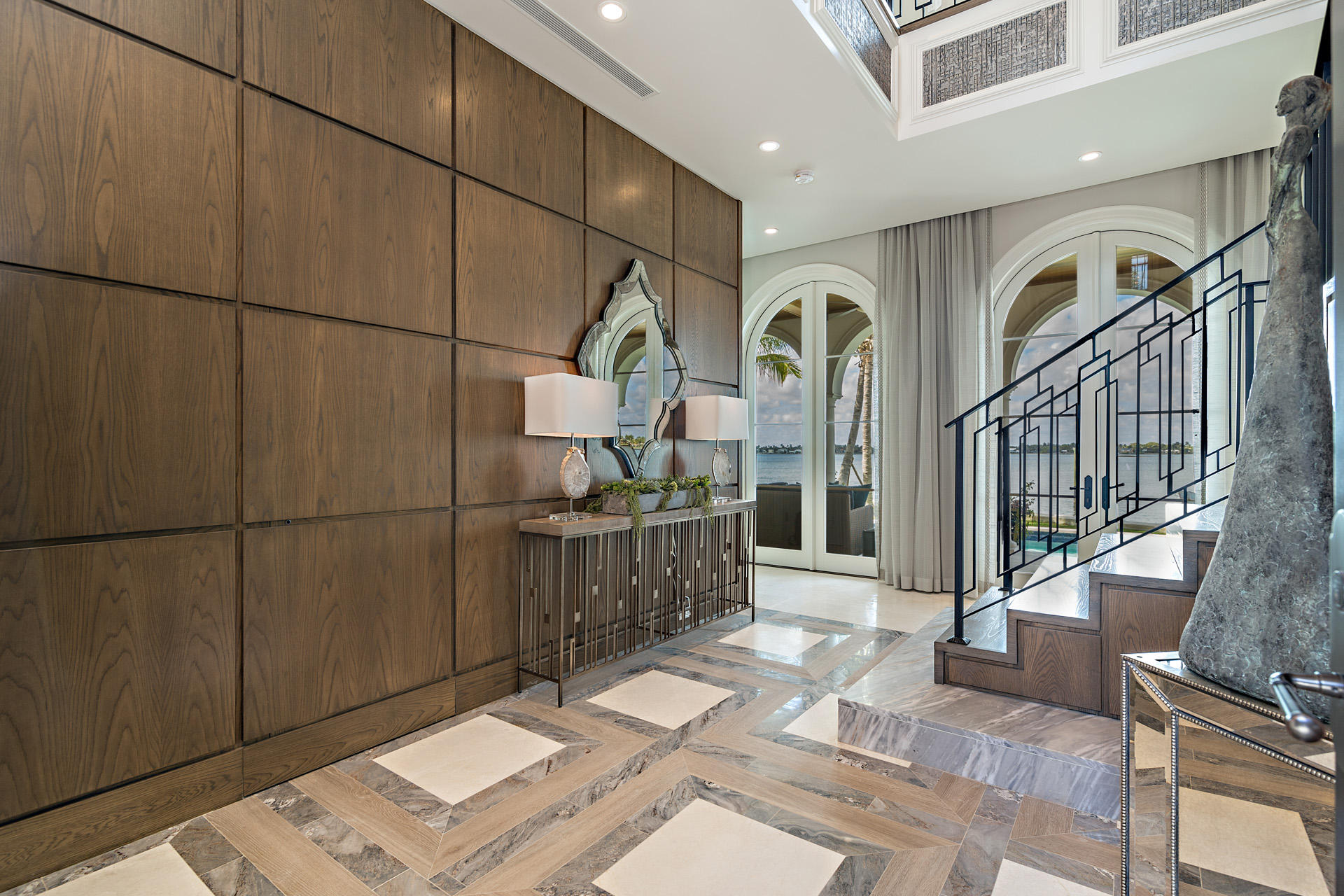 VIA VIZCAYA - Residential