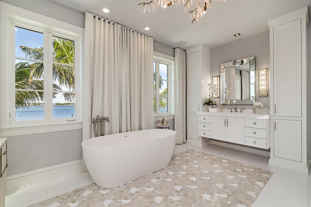 VIA VIZCAYA - Residential