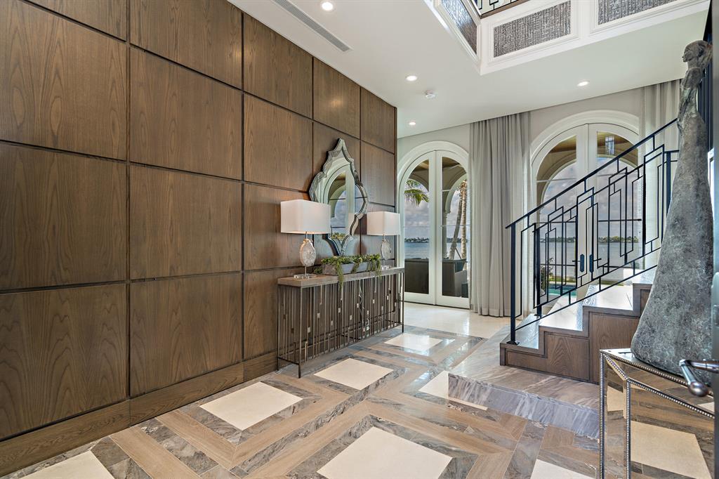 VIA VIZCAYA - Residential