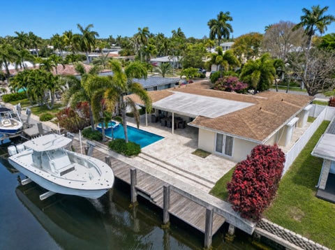 Tiny photo for 330 SE 10th Street, Pompano Beach, FL 33060 (MLS # B26027690)