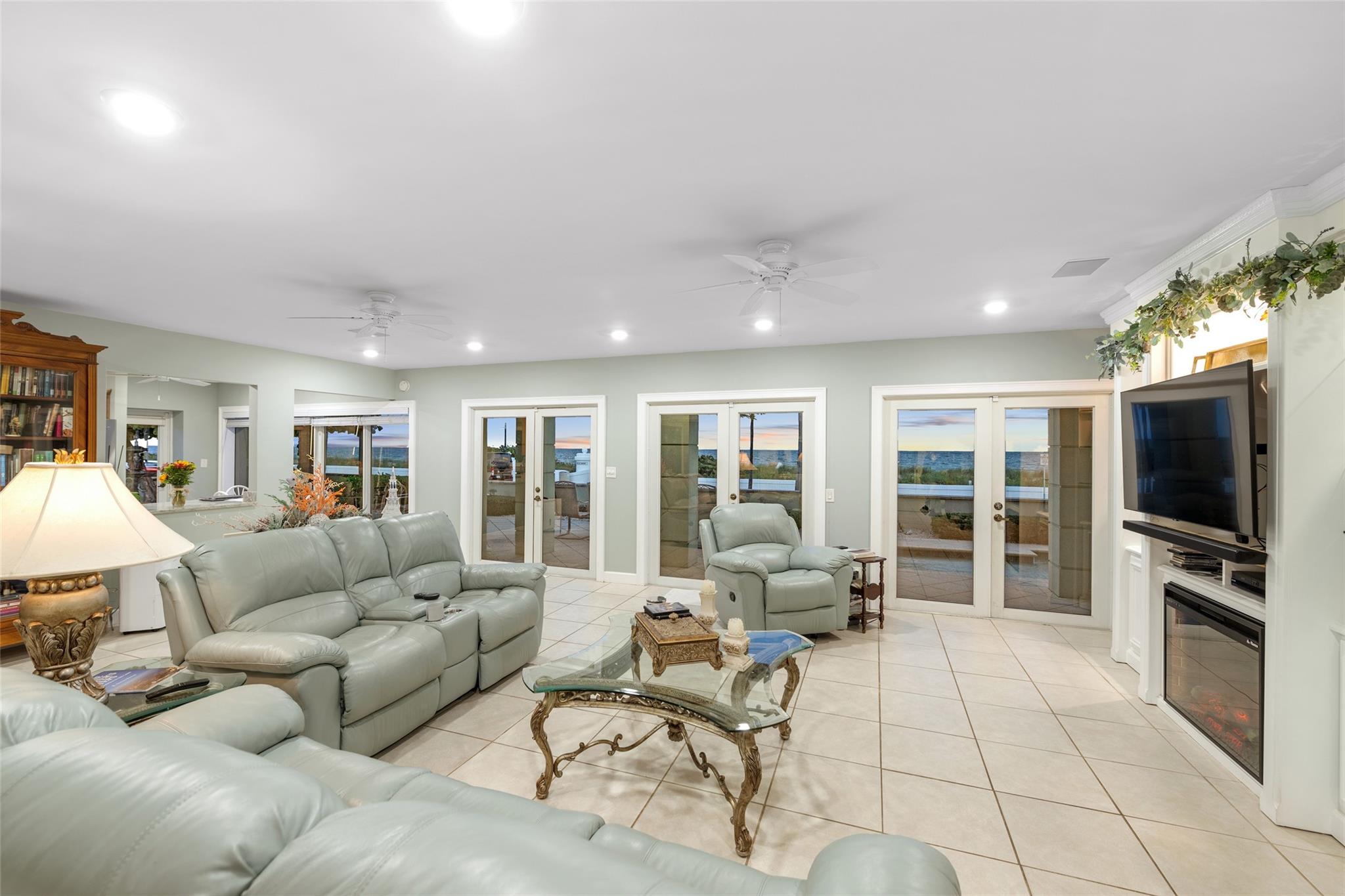 LAS OLAS BY THE SEA - Residential