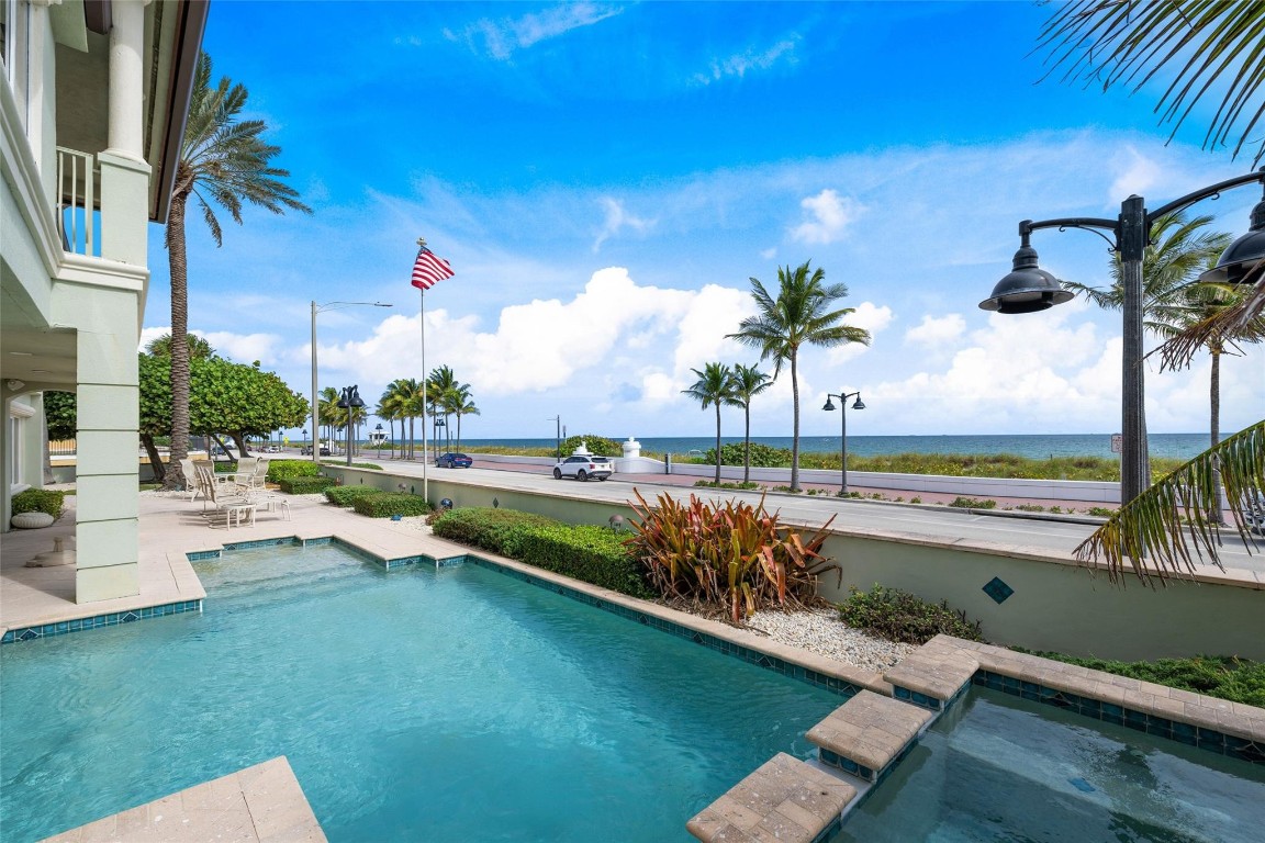 LAS OLAS BY THE SEA - Residential