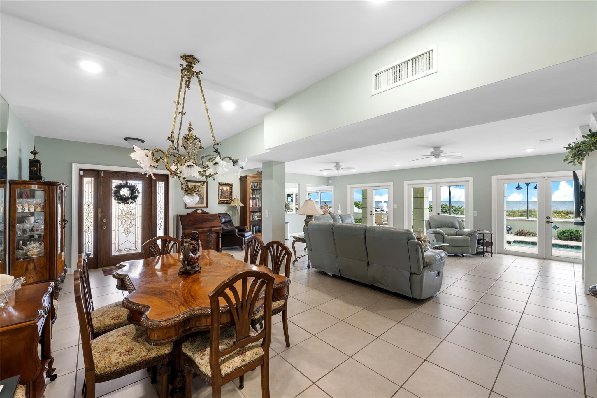 LAS OLAS BY THE SEA - Residential