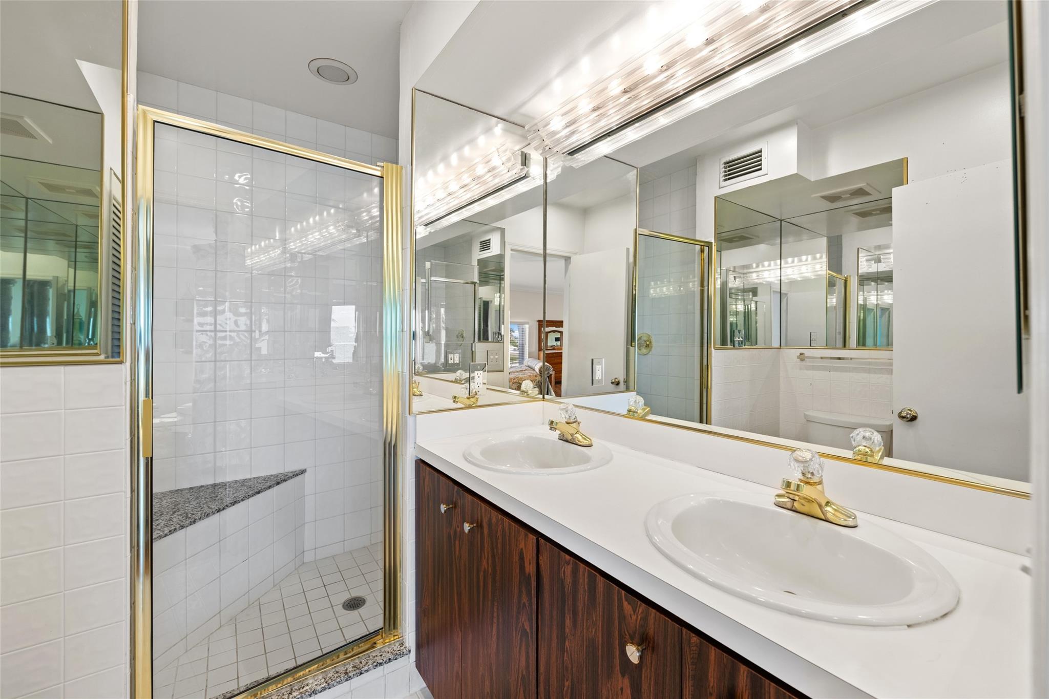 LAS OLAS BY THE SEA - Residential