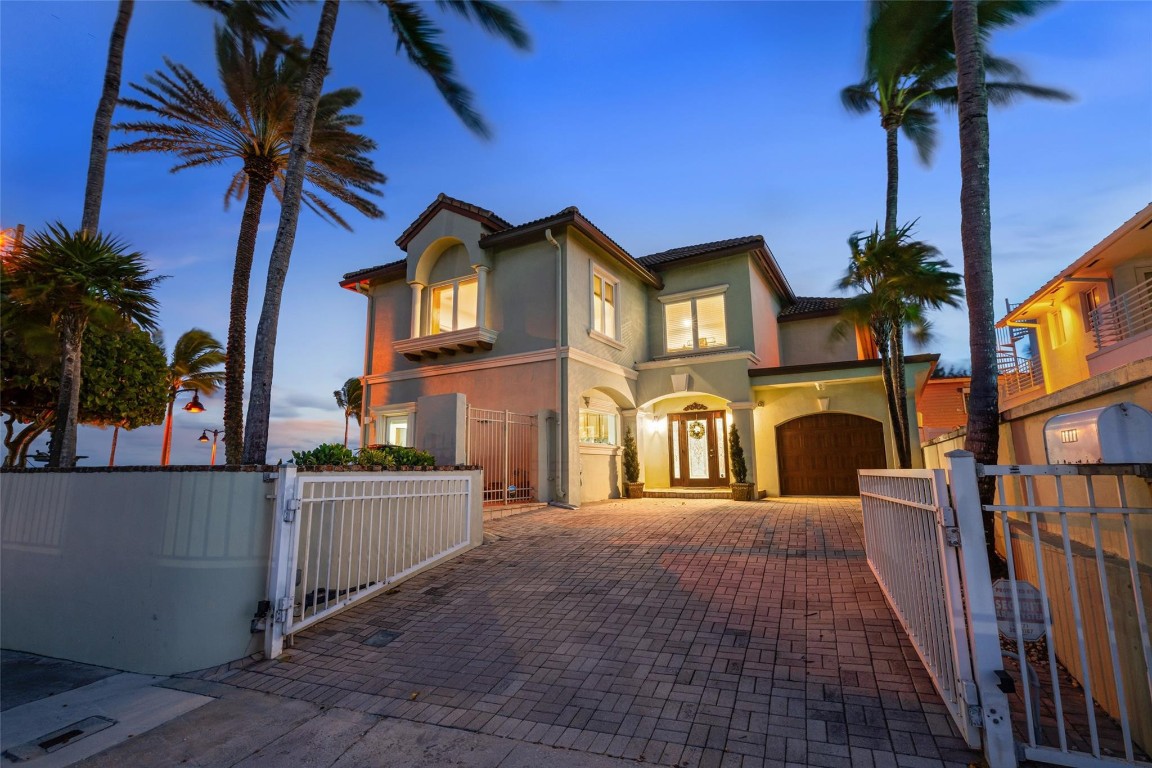 LAS OLAS BY THE SEA - Residential