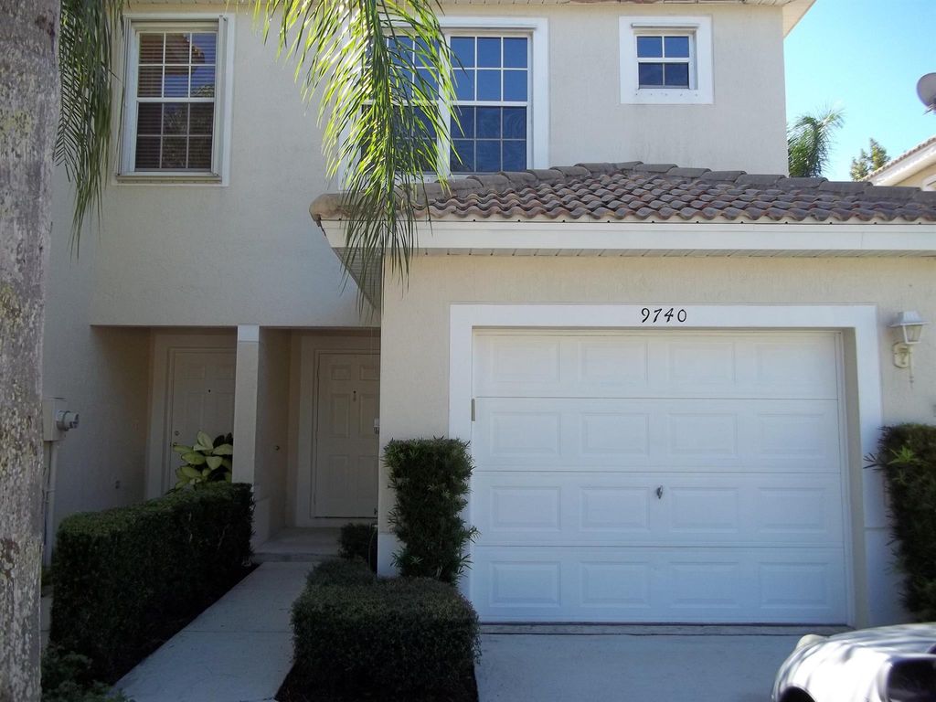 Photo of 9740 Lago Drive, Boynton Beach, FL 33472 (MLS # R10979249)