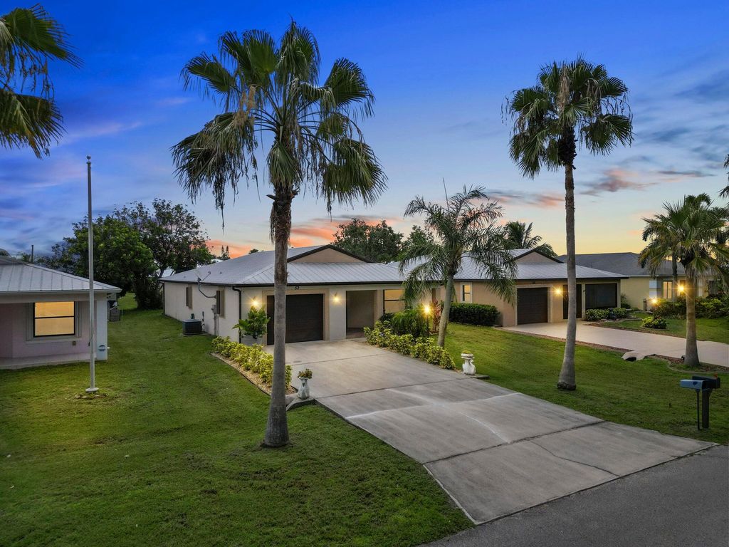 Photo of 52 Silver Oak Drive, Port Saint Lucie, FL 34952 (MLS # R10991925)