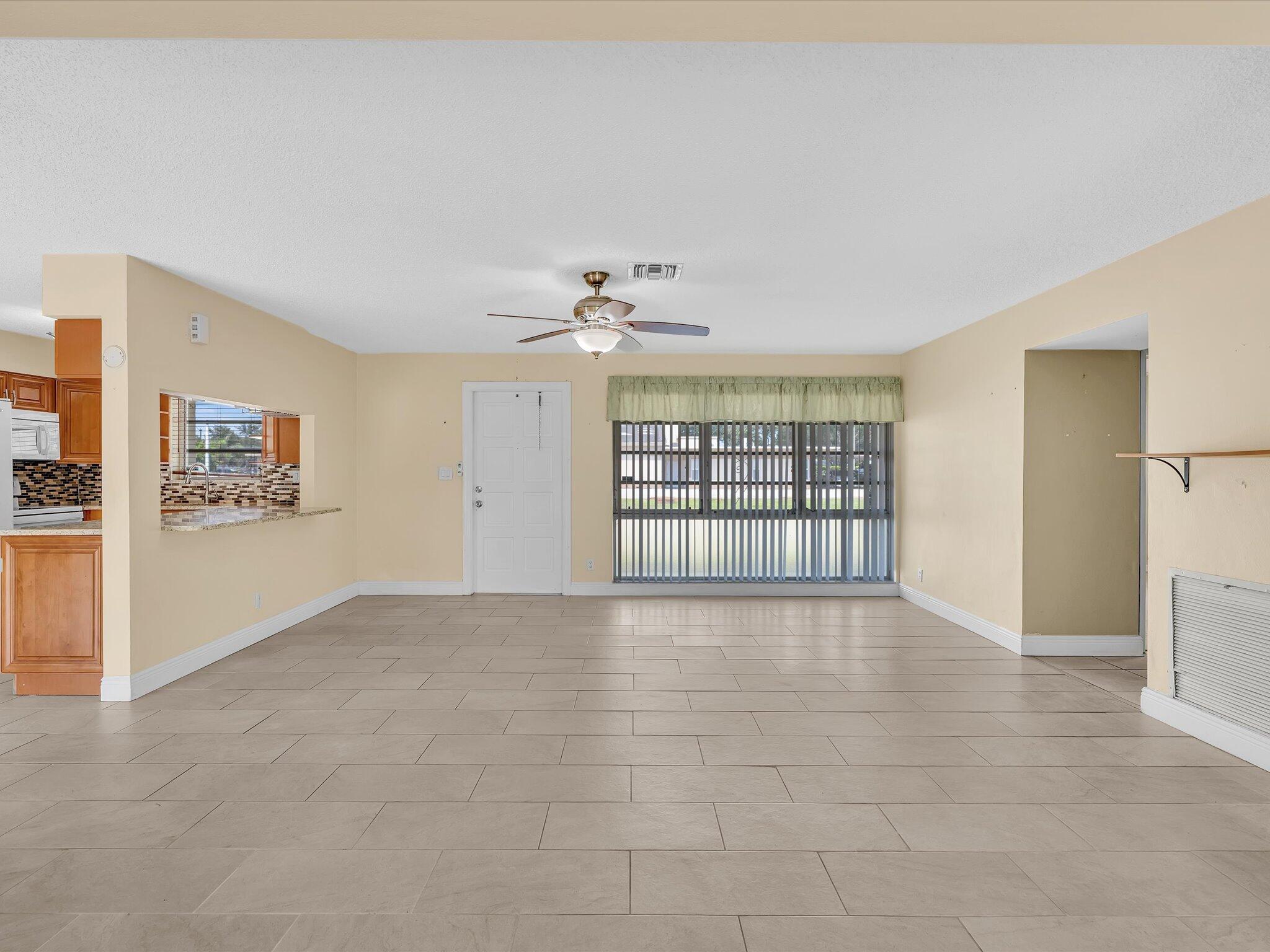 4041 NE 18th Terrace