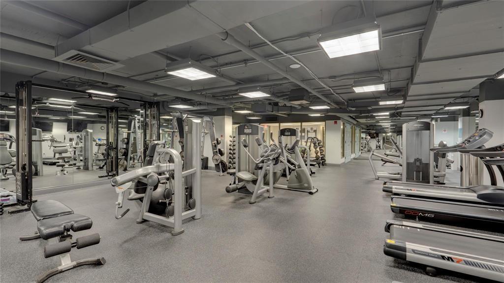 TIDES AT BRIDGESIDE SQUARE - Residential