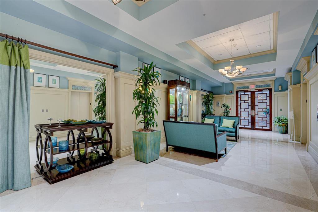 TIDES AT BRIDGESIDE SQUARE - Residential