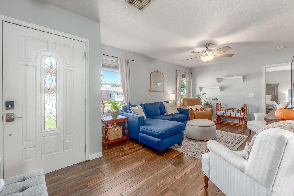 Photo of 1058 SW 28th Street, Palm City, FL 34990 (MLS # R11030173)