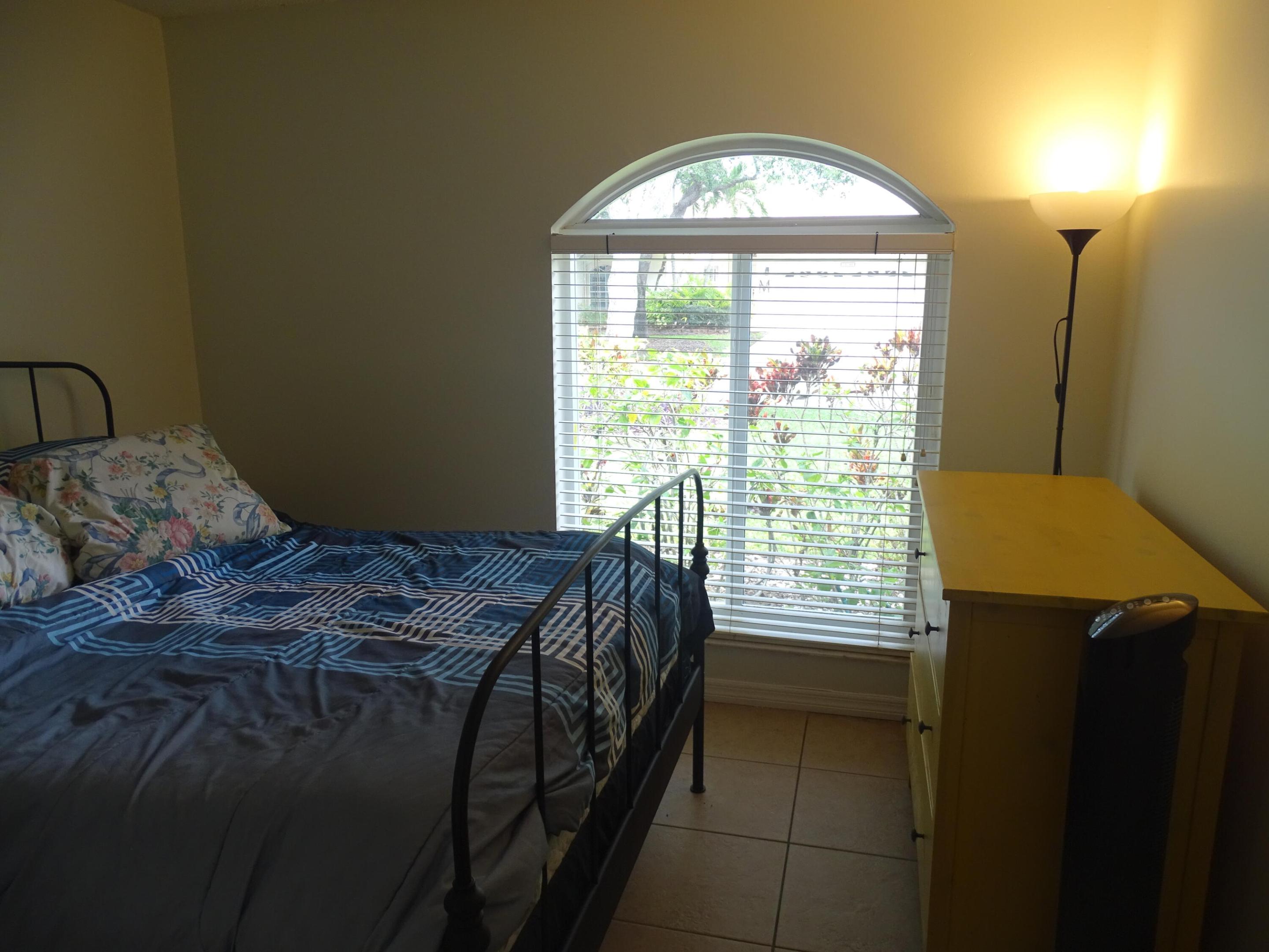 ADDISON COURT - Residential