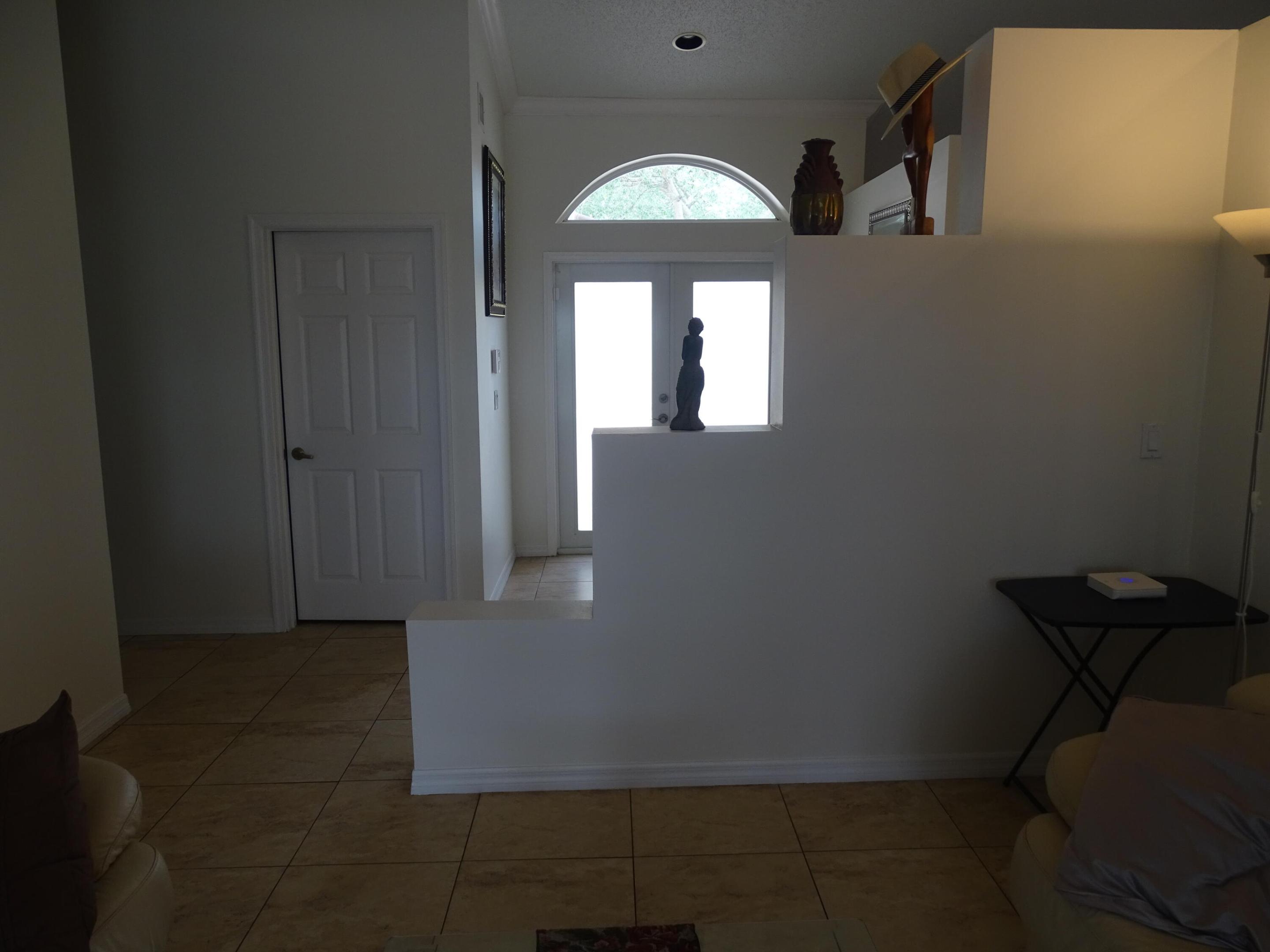 ADDISON COURT - Residential