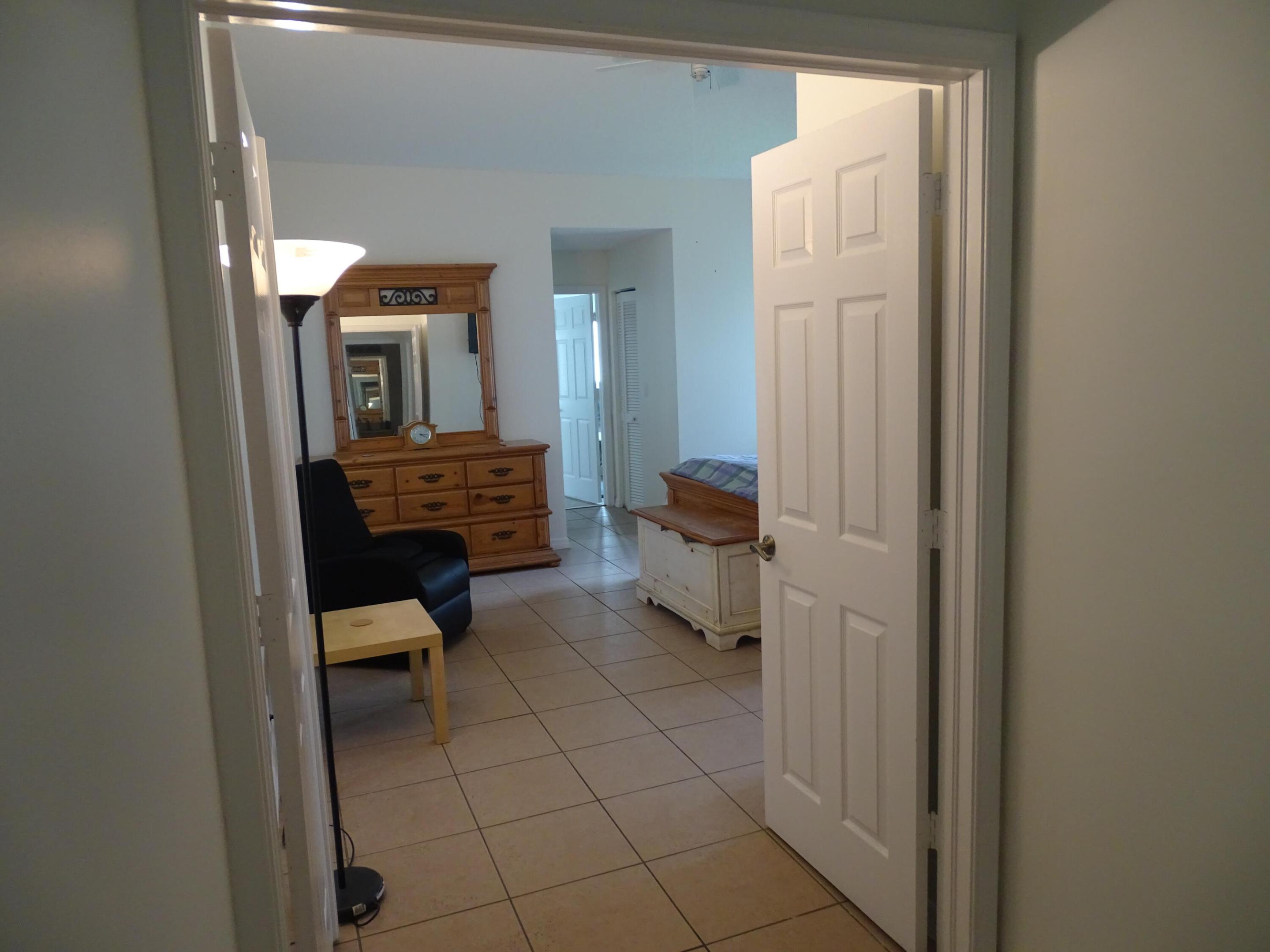 ADDISON COURT - Residential