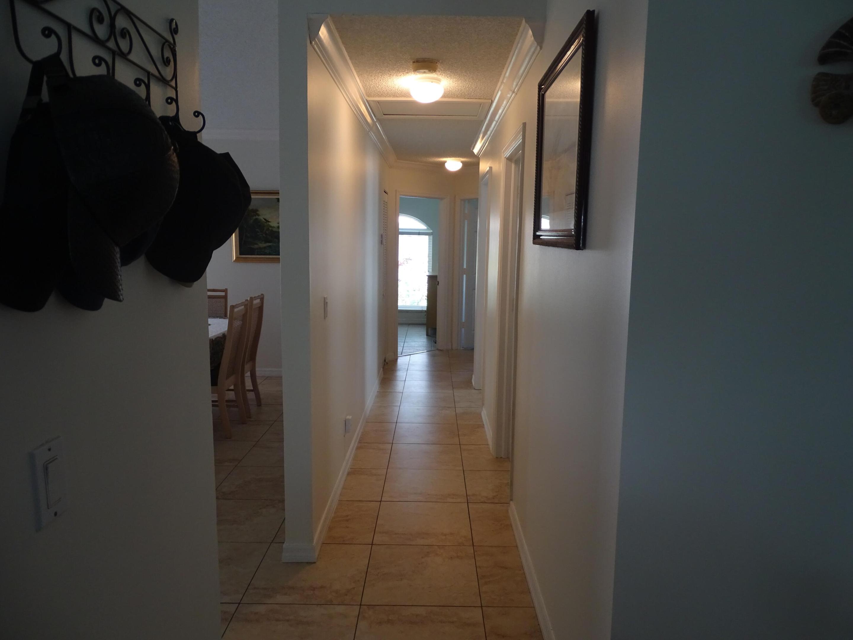 ADDISON COURT - Residential