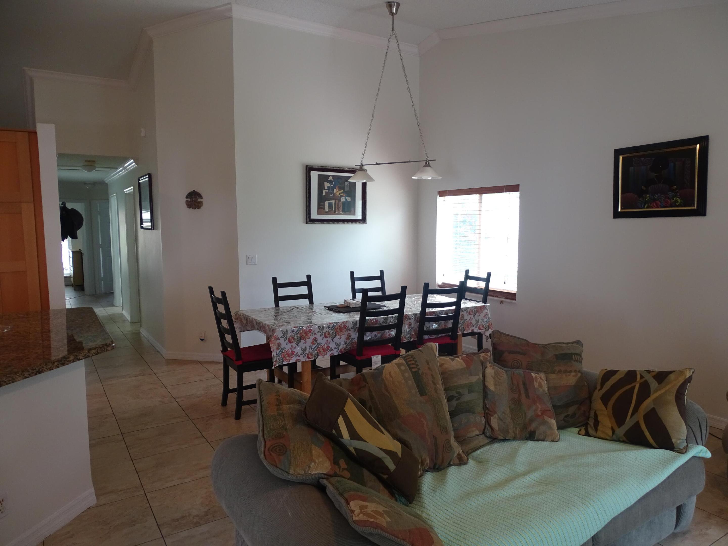 ADDISON COURT - Residential