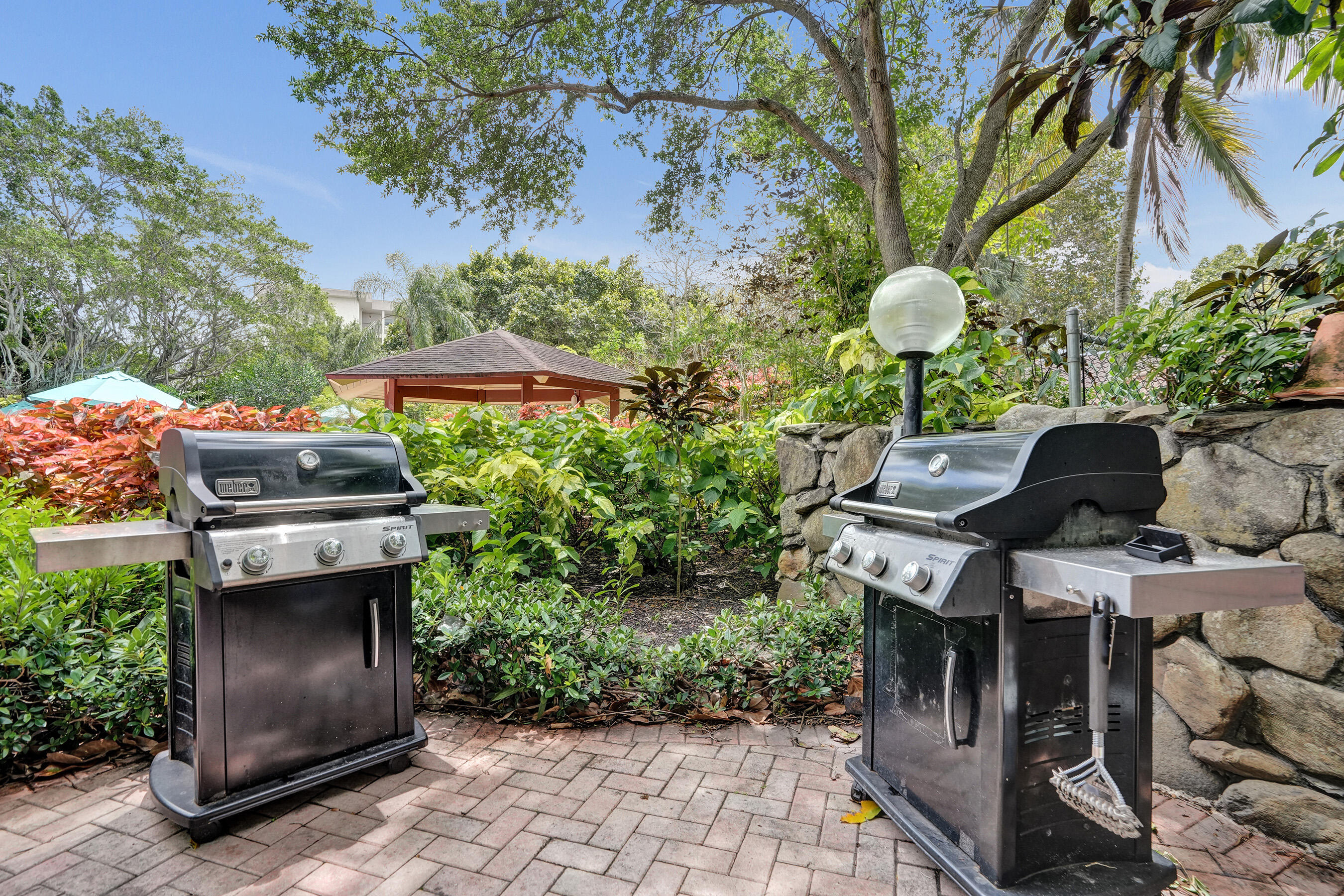 NO 2 PALM-AIRE COUNTRY CLUB - Residential