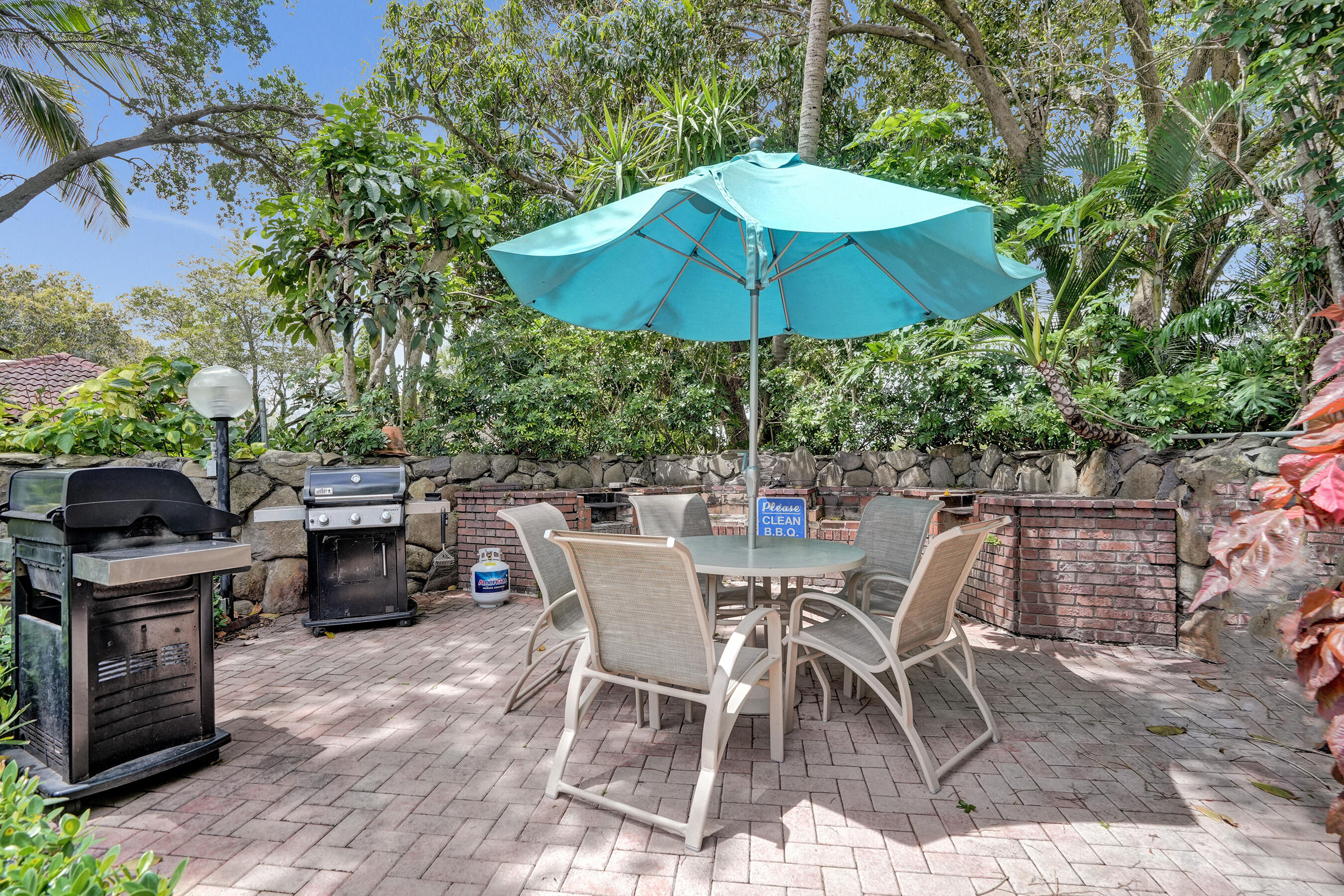 NO 2 PALM-AIRE COUNTRY CLUB - Residential