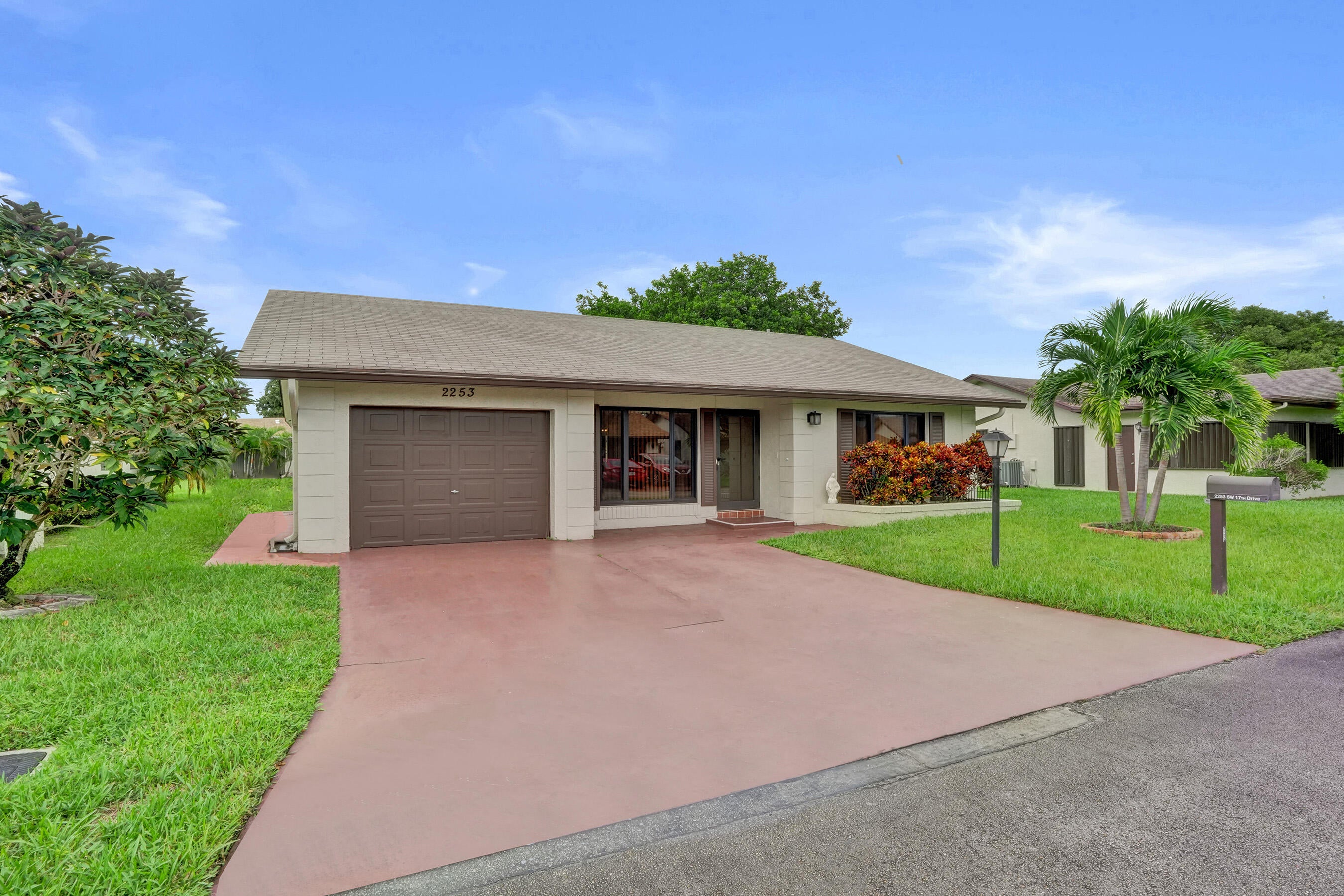 2253 SW 17TH Drive