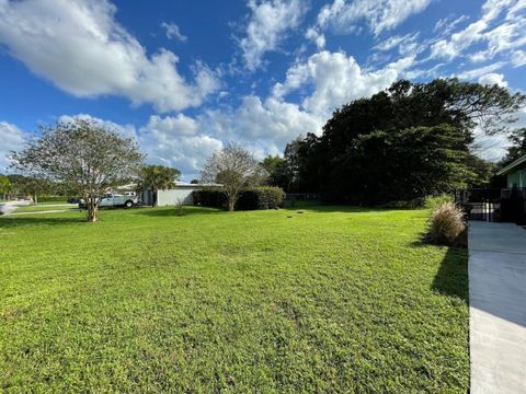 5122 Lake Boulevard Delray Beach FL 33484