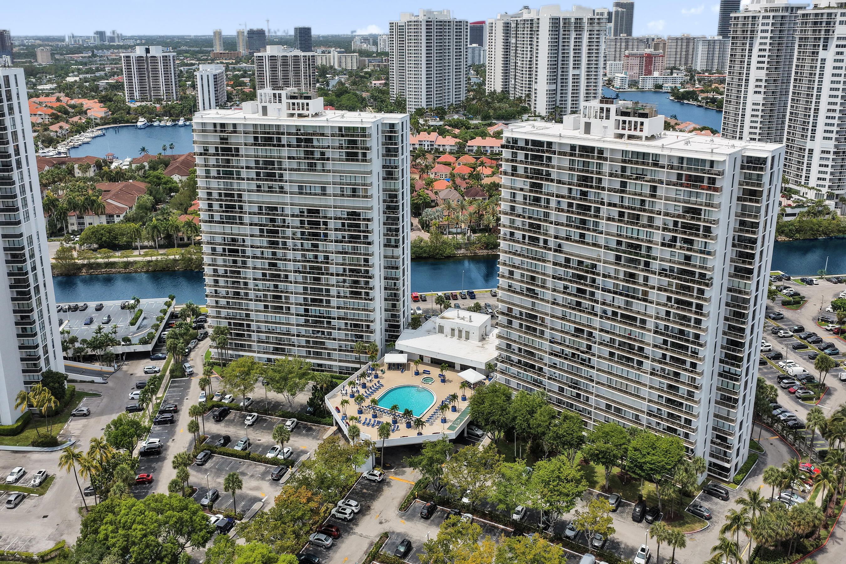 FLAMENCO CONDO TOWER I - Residential Lease