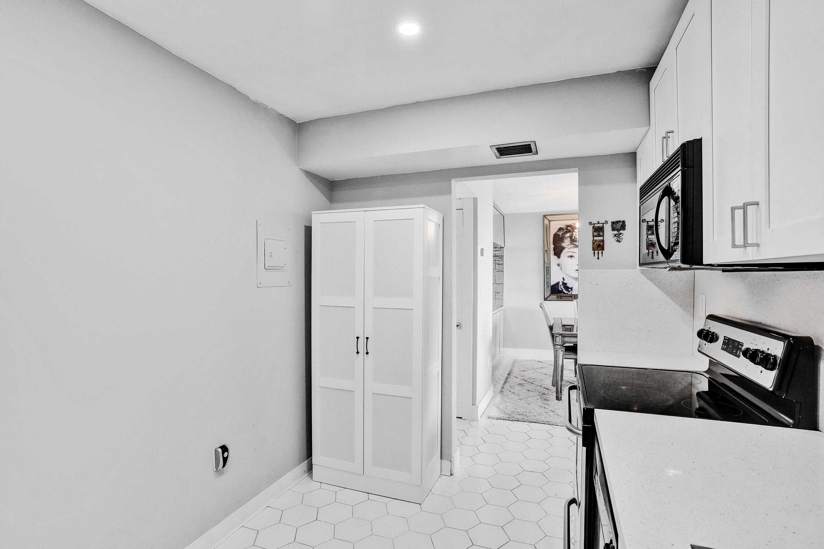 FLAMENCO CONDO TOWER I - Residential Lease