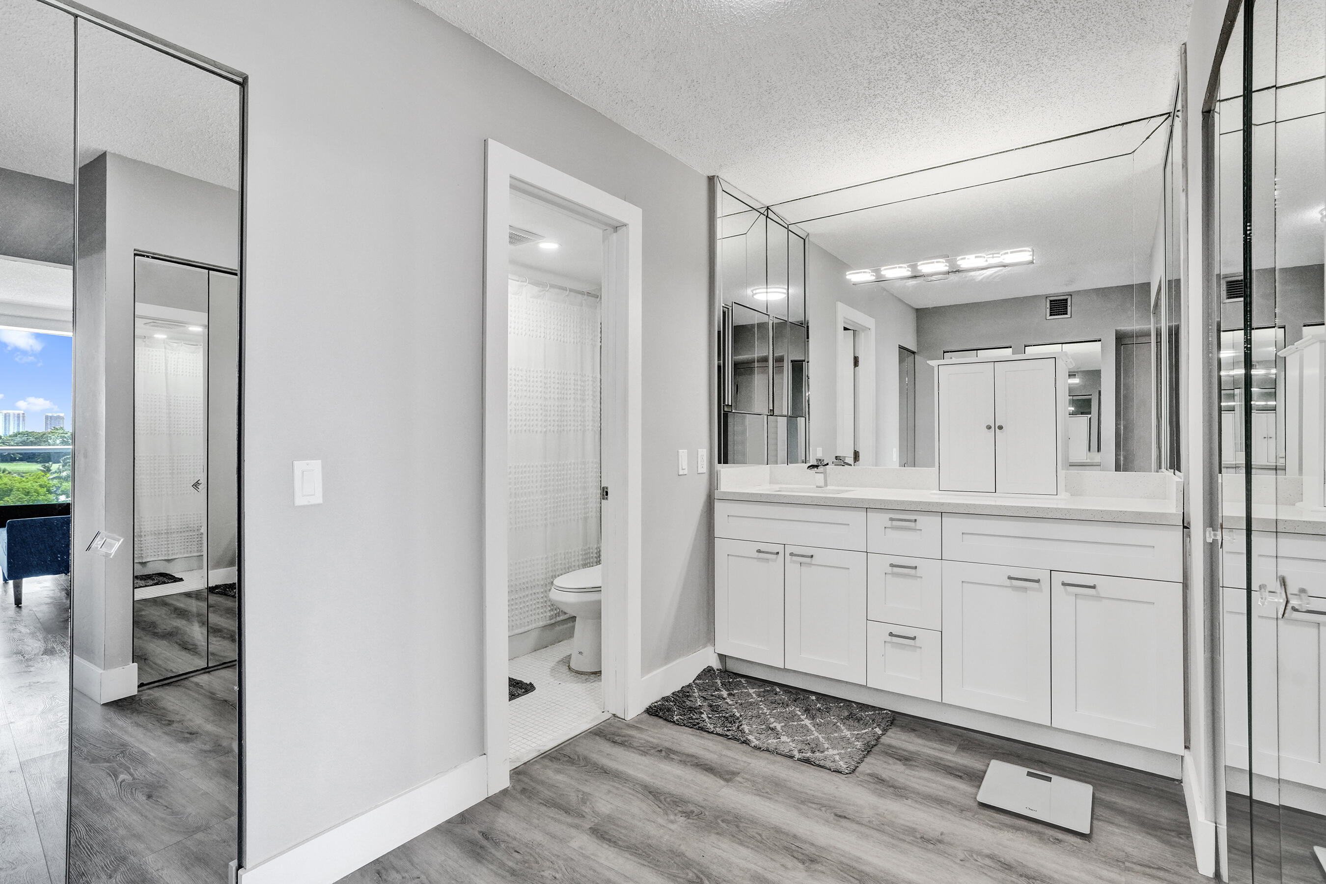 FLAMENCO CONDO TOWER I - Residential Lease