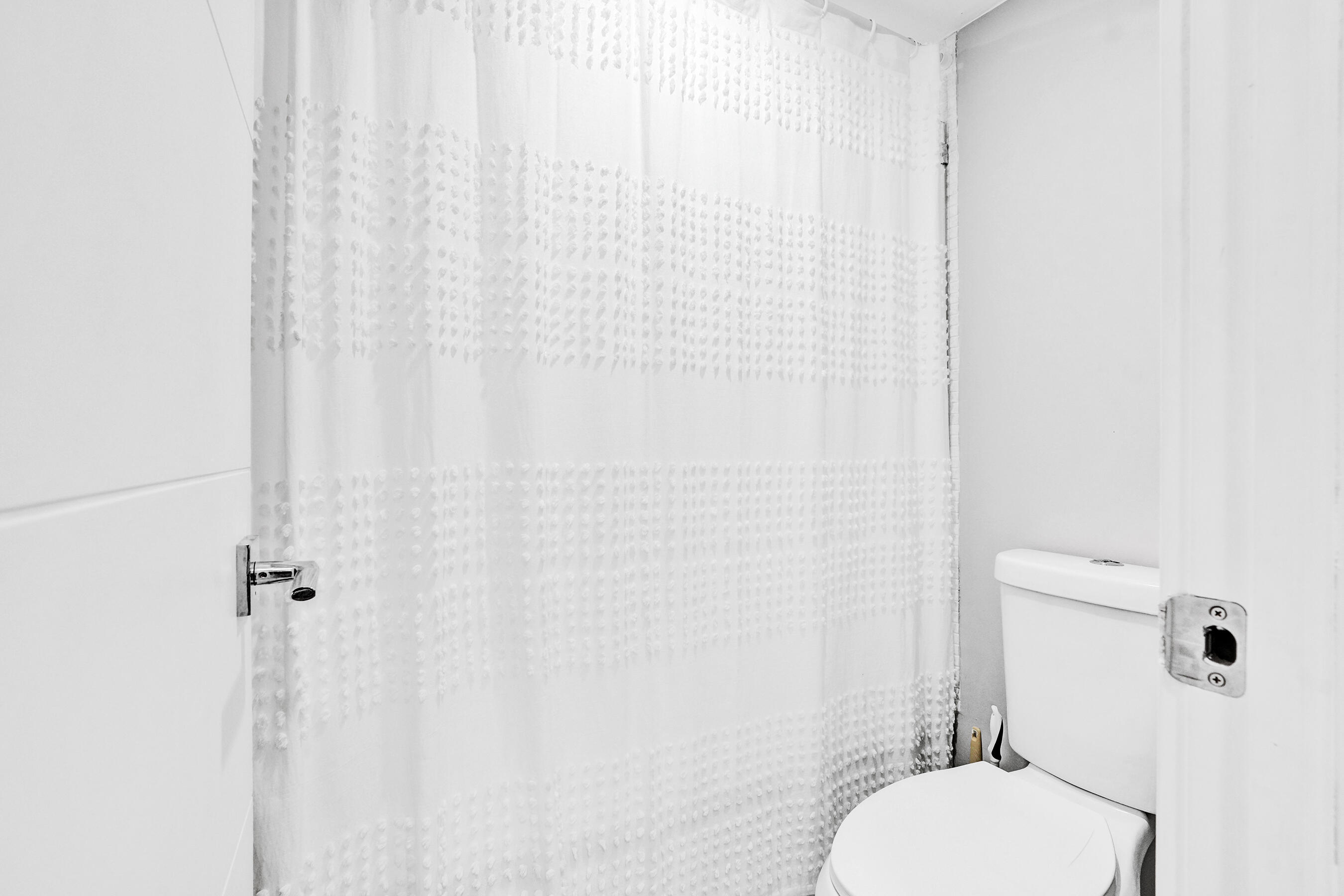 FLAMENCO CONDO TOWER I - Residential Lease