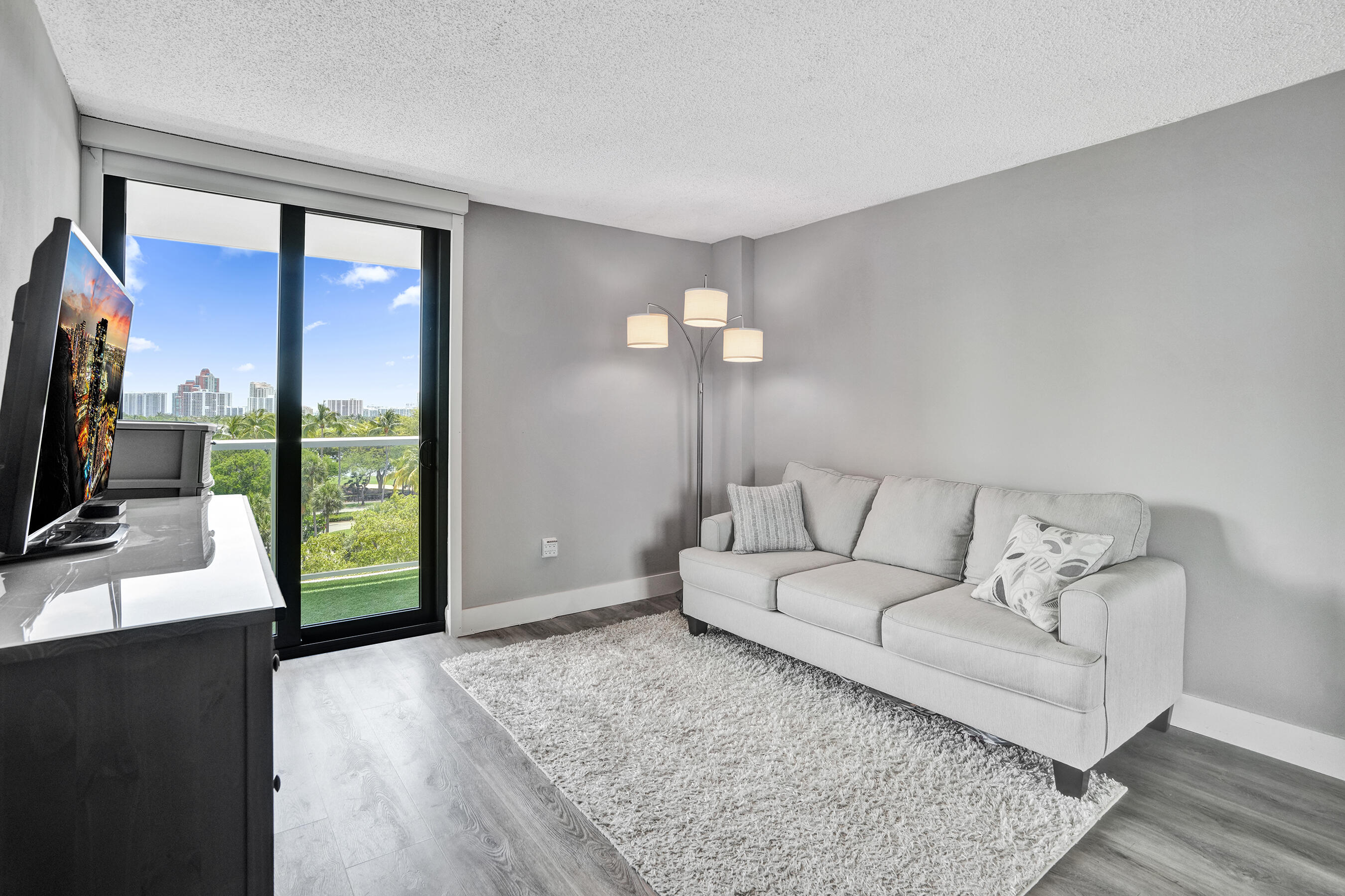 FLAMENCO CONDO TOWER I - Residential Lease