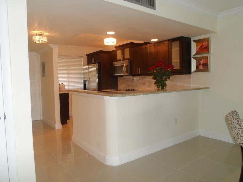Photo of 4832 SE Esedra Court #305, Lake Worth, FL 33467 (MLS # B26045346)