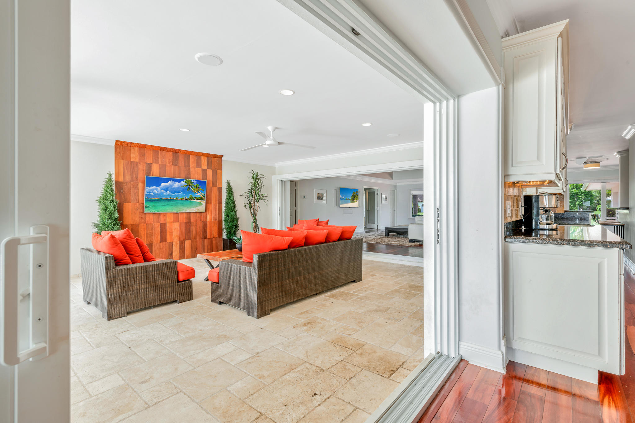 HIDDEN KEY NORTH - Residential