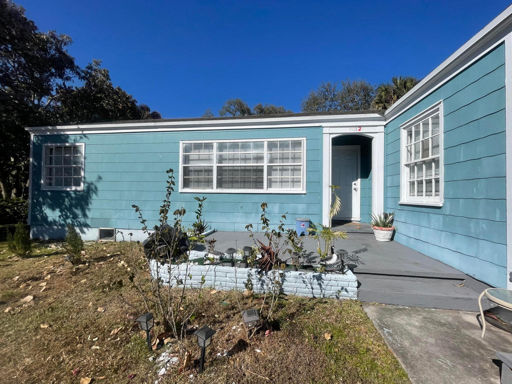 Photo of 904 Boston Avenue #2, Fort Pierce, FL 34950 (MLS # R11161241)