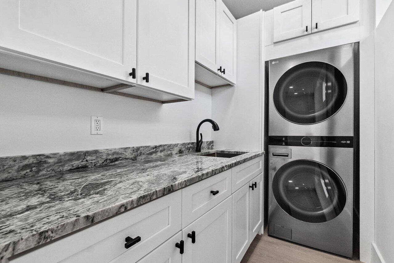 FRENCHMANS CREEK - Residential