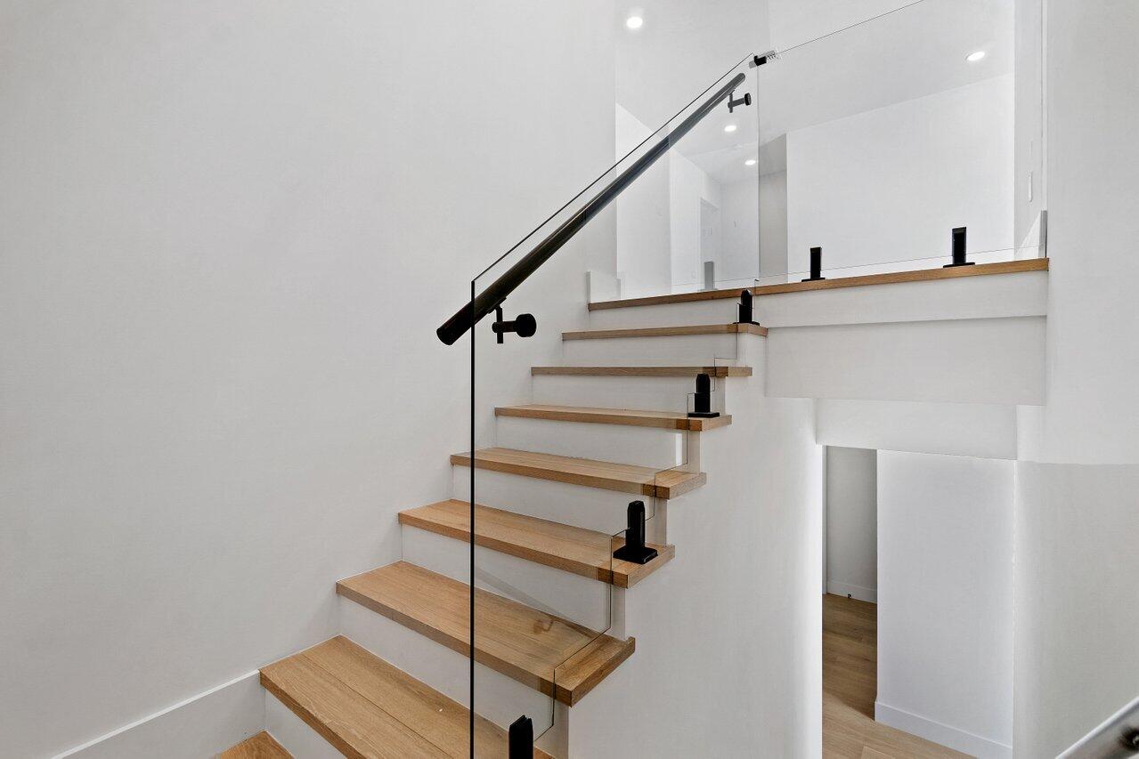 FRENCHMANS CREEK - Residential