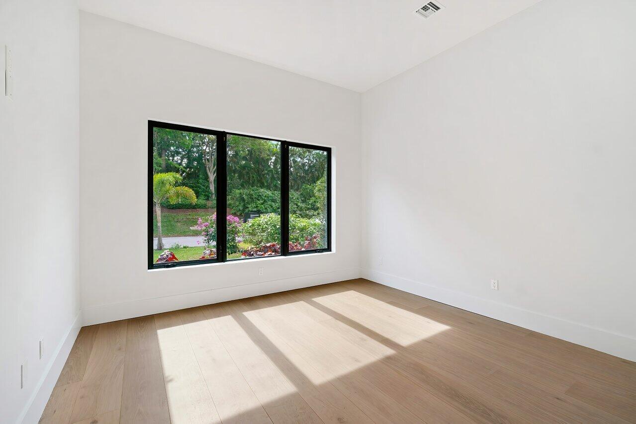 FRENCHMANS CREEK - Residential