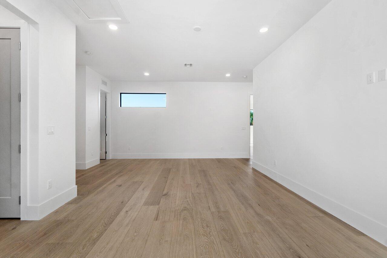 FRENCHMANS CREEK - Residential