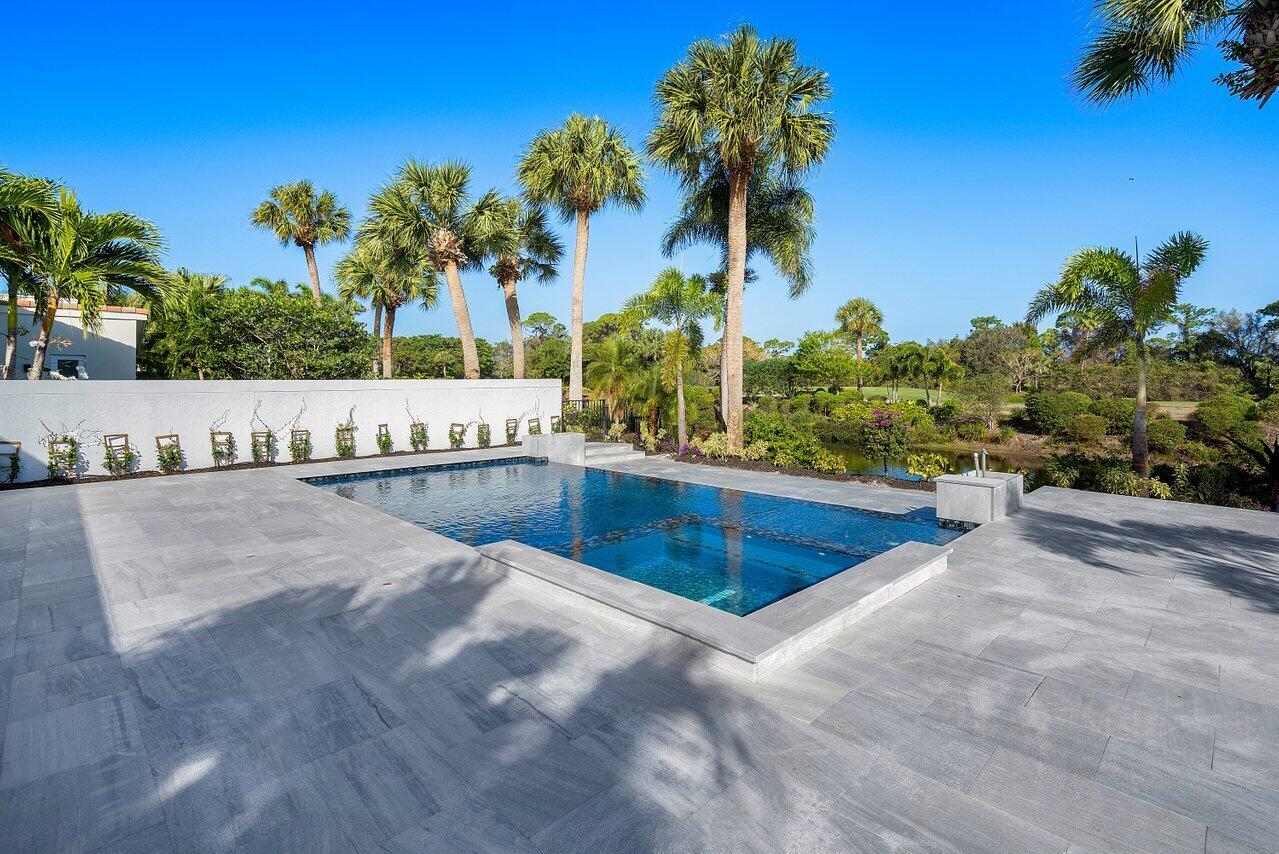 FRENCHMANS CREEK - Residential