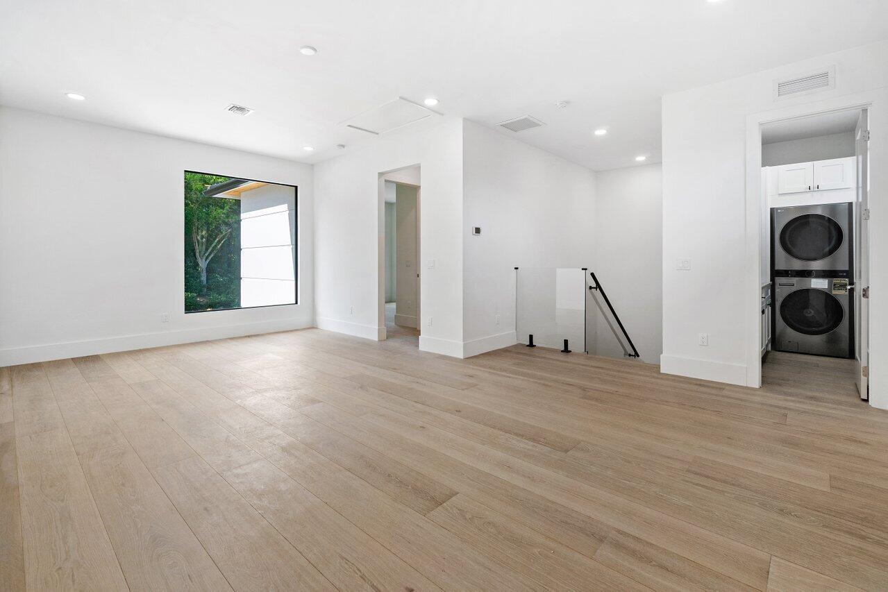 FRENCHMANS CREEK - Residential