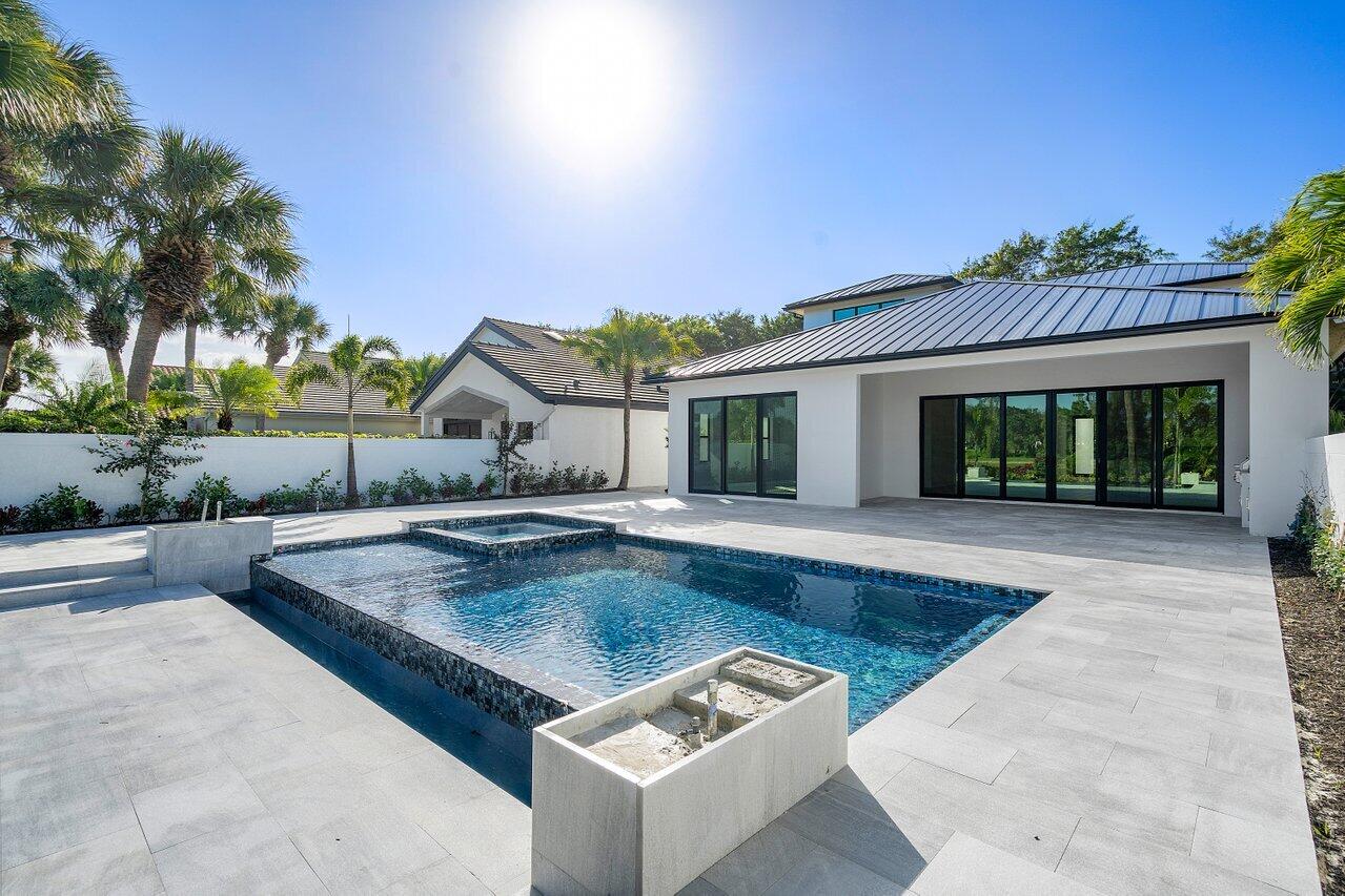 FRENCHMANS CREEK - Residential