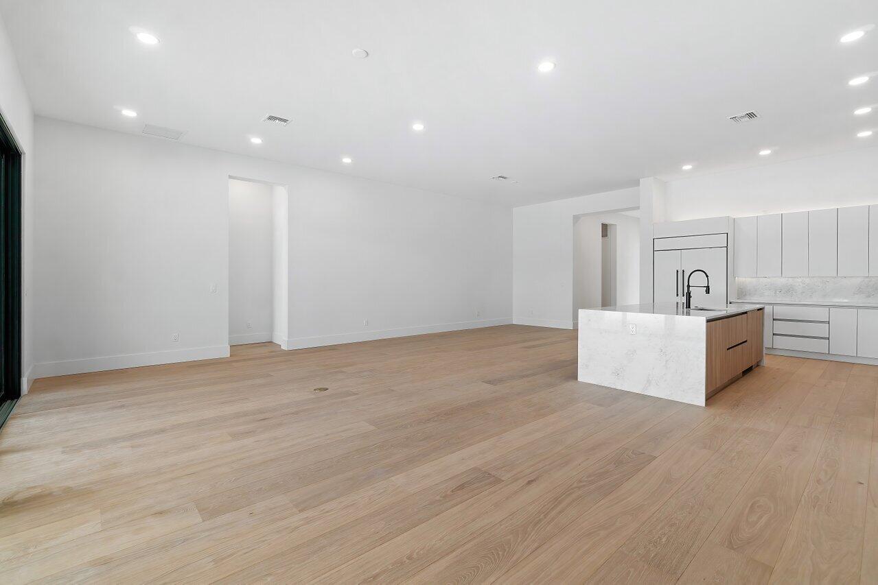 FRENCHMANS CREEK - Residential