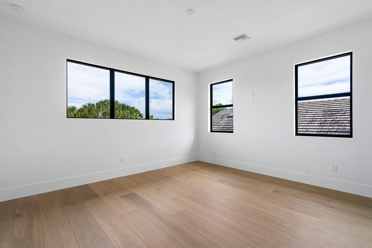 FRENCHMANS CREEK - Residential