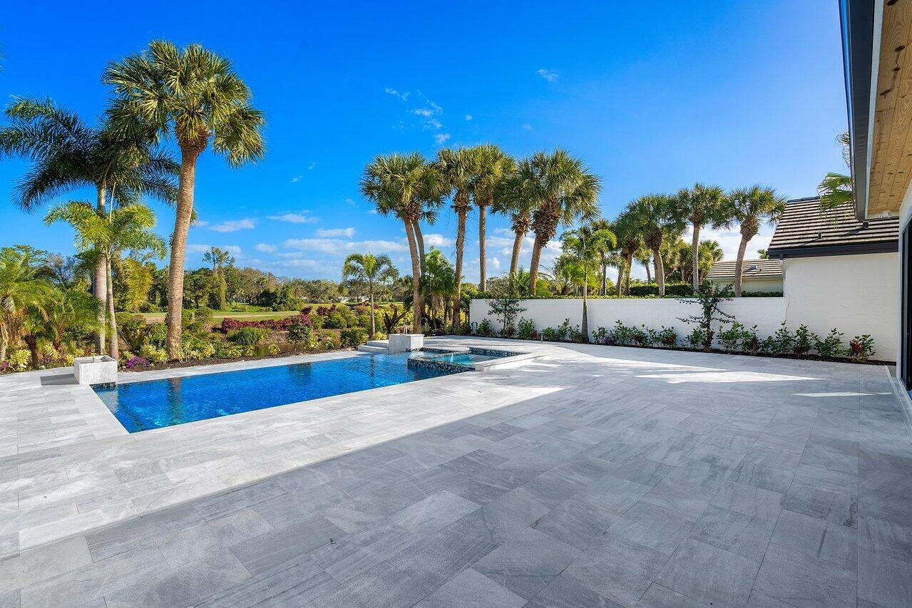 FRENCHMANS CREEK - Residential