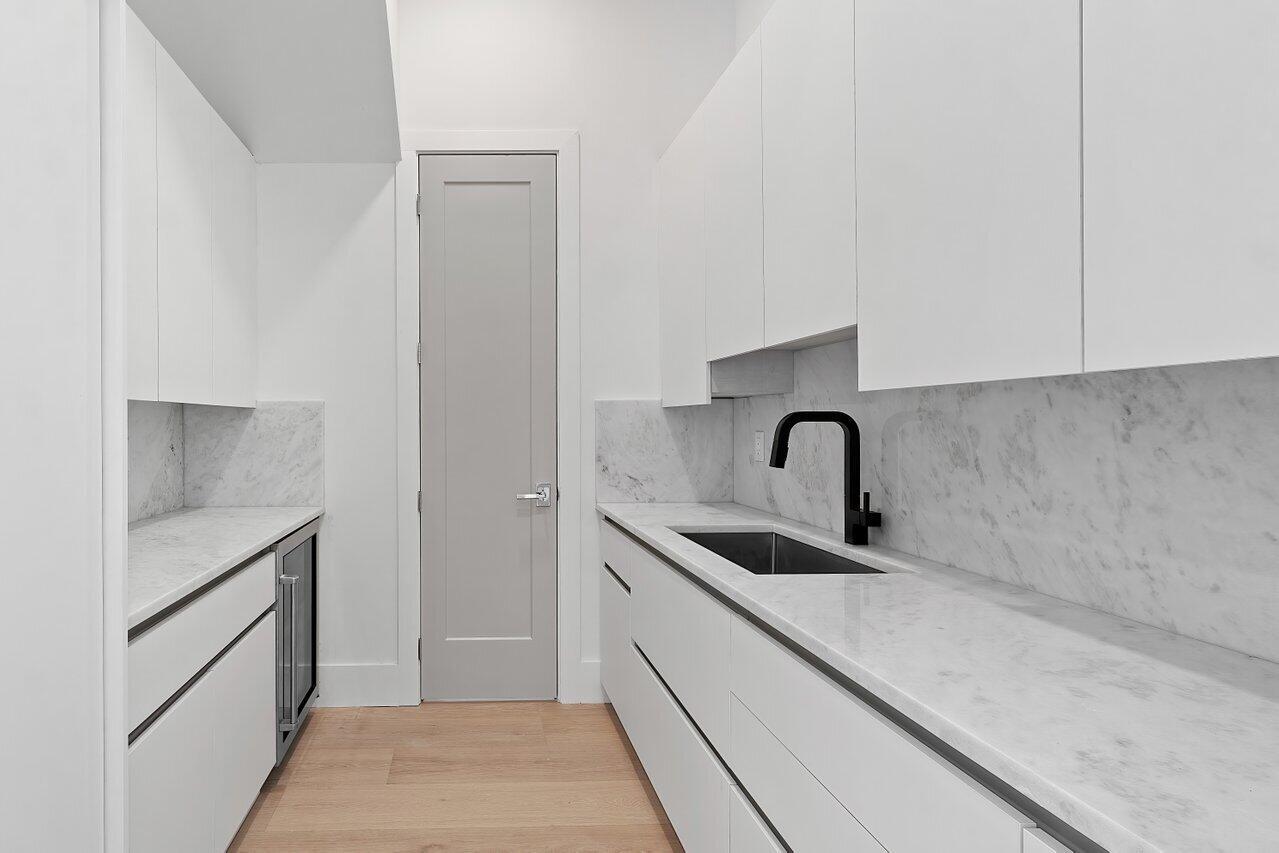 FRENCHMANS CREEK - Residential