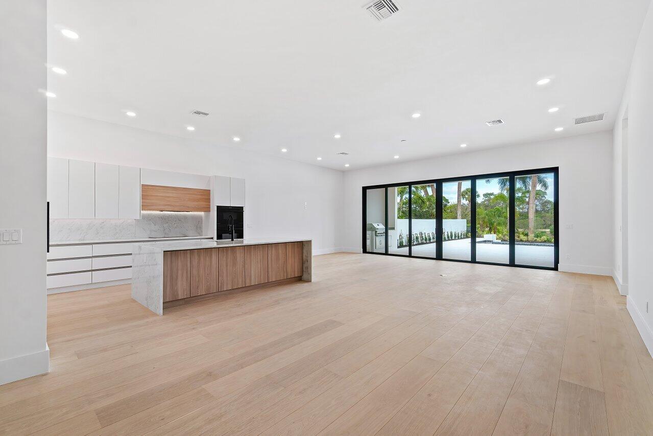 FRENCHMANS CREEK - Residential