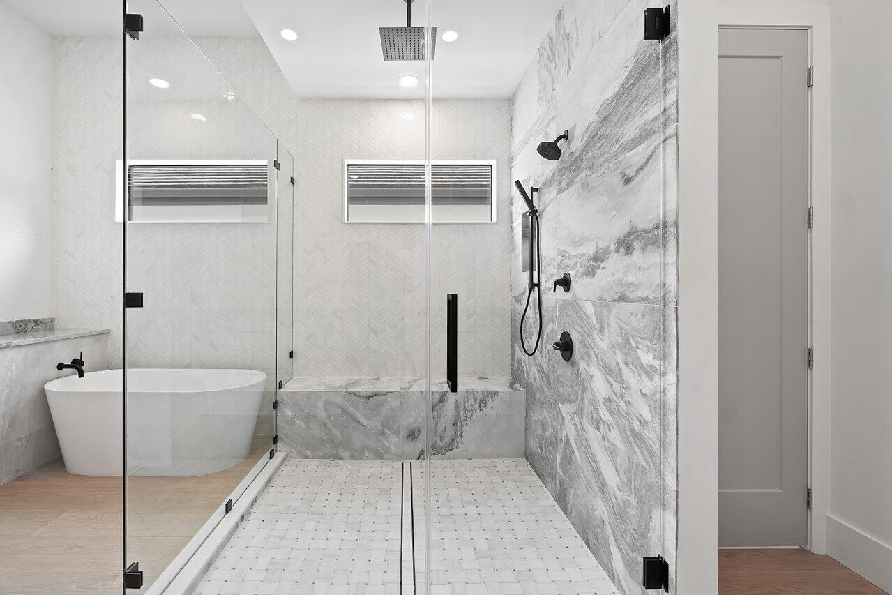 FRENCHMANS CREEK - Residential