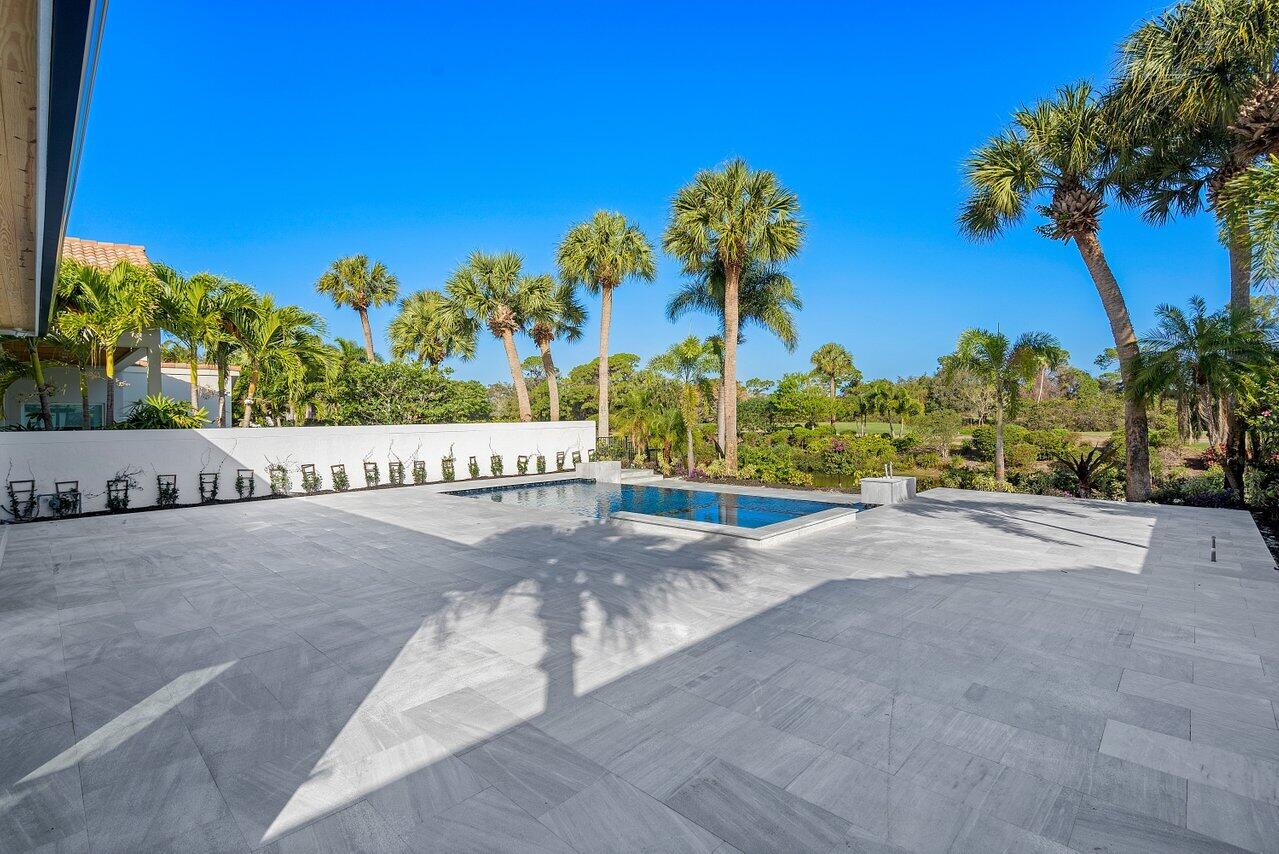 FRENCHMANS CREEK - Residential